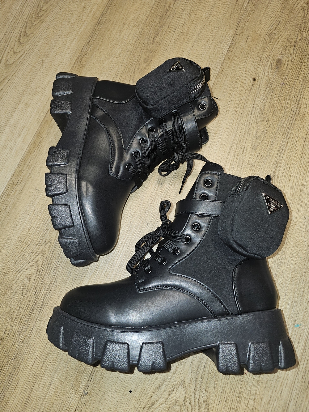 Black Women's Chunky Lace-Up Ankle Boots with Pouch